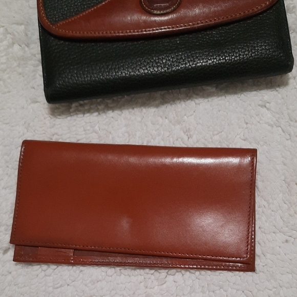 Dooney & Bourke Black and Brown Wallet - Picture 10 of 10